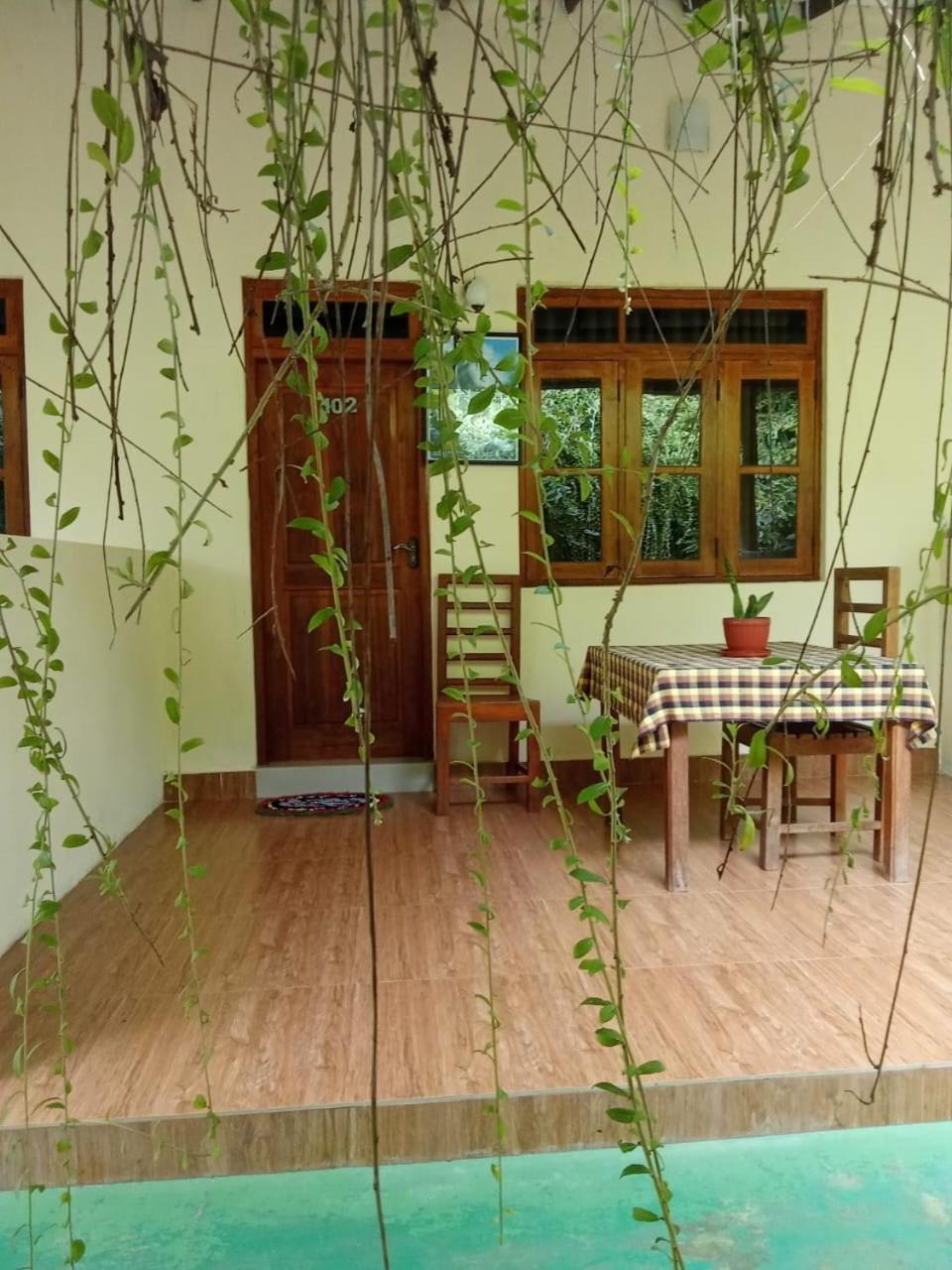 Hotel Udesh Guest Polonnaruwa Zimmer foto