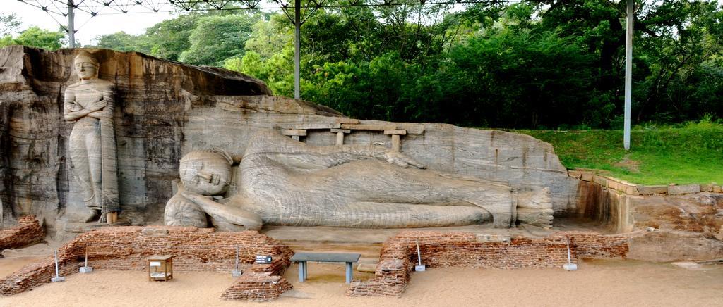 Hotel Udesh Guest Polonnaruwa Exterior foto
