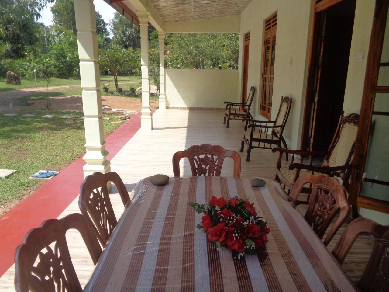 Hotel Udesh Guest Polonnaruwa Exterior foto